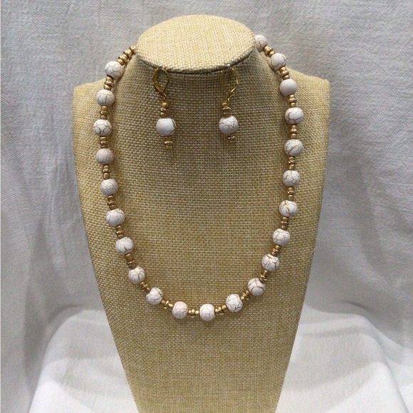 Handmade Jewelry - Chic Gold and Cream Beaded Necklace and Earring Set